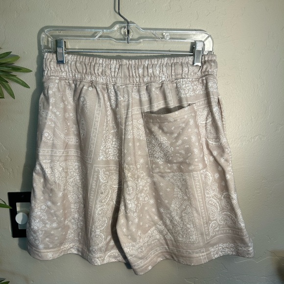 Rave Shorts - Picture 2 of 3